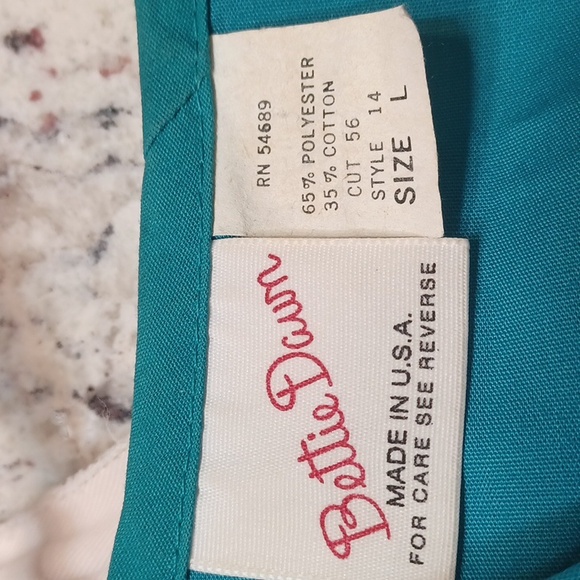 Scrubs pants & top - Picture 6 of 6